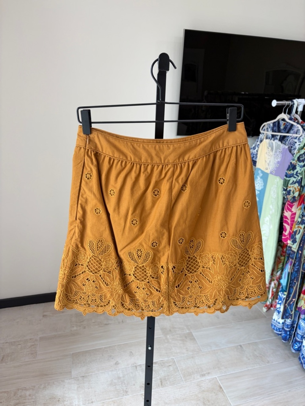 Farm Rio: Camel Richelieu Mini Skirt - Picture 7 of 10